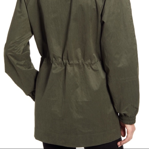 Levi’s Army Green Cinched Waist Hooded Rain Jacket - Picture 2 of 11